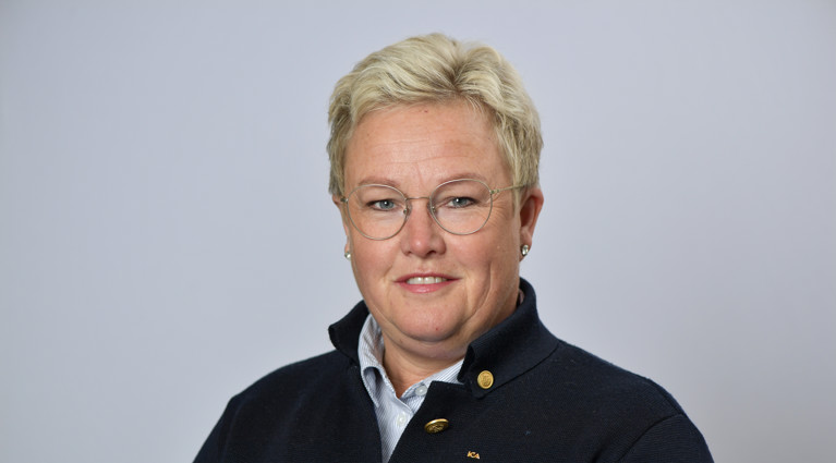 Anette Wiotti, Member